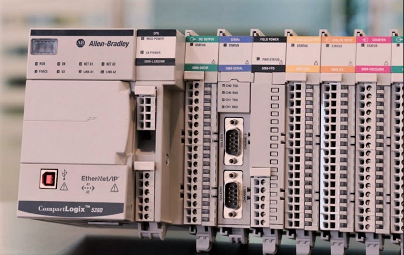 CompactLogix PLC