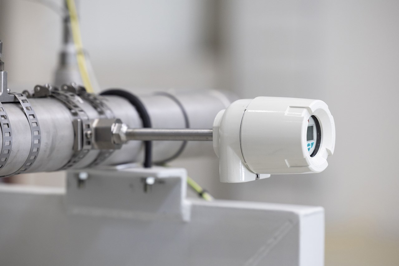 The NINVA TSP341-N sensor uses a double-sensor architecture, utilizing a reference and contact sensor to help collect error-free temperature measurements