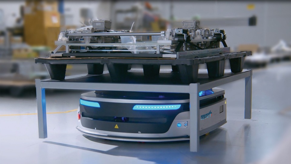Bosch Rexroth MP1000R autonomous mobile robot (AMR) will be demoed