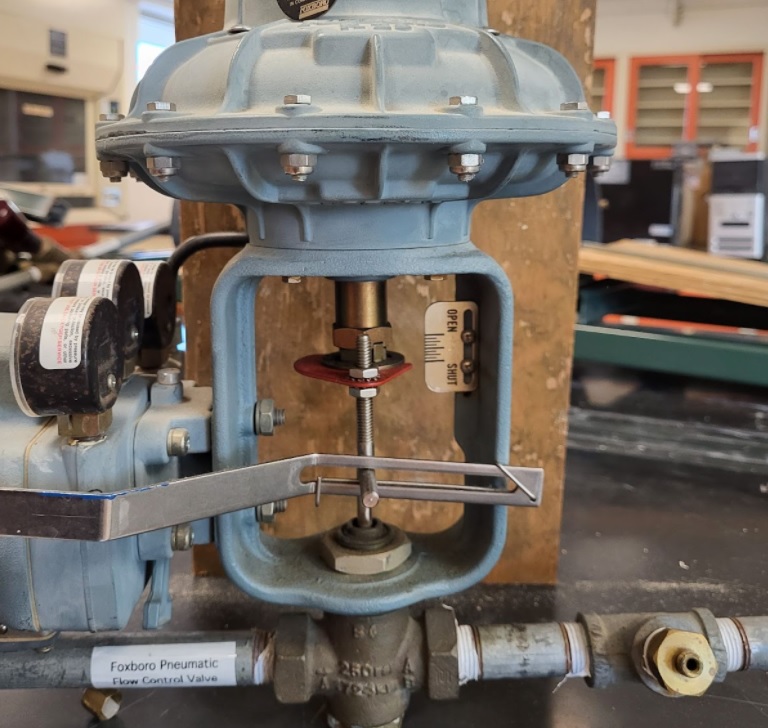 Pneumatically actuated valve