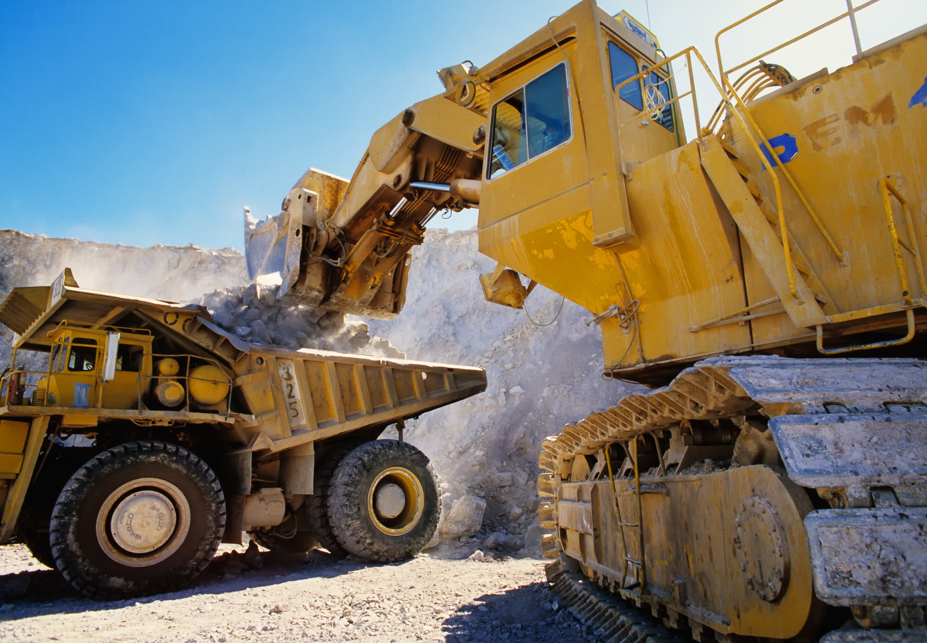 The Advantech MIC-715-OX is built for in-vehicle use in heavy machinery in harsh environments