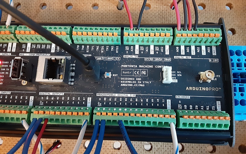 Added wires in red from previous tutorial: Digital Out 1 to robot, Analog In 0 from robot, Analog Out 0 to VFD, Analog Out 1 to robot.