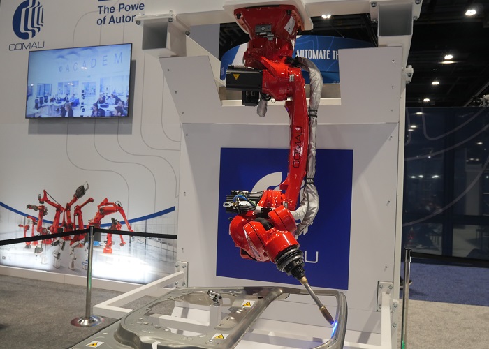 Comau welding robot