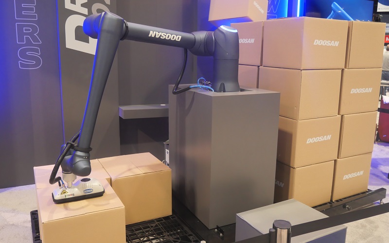 Doosan palletizer cobot