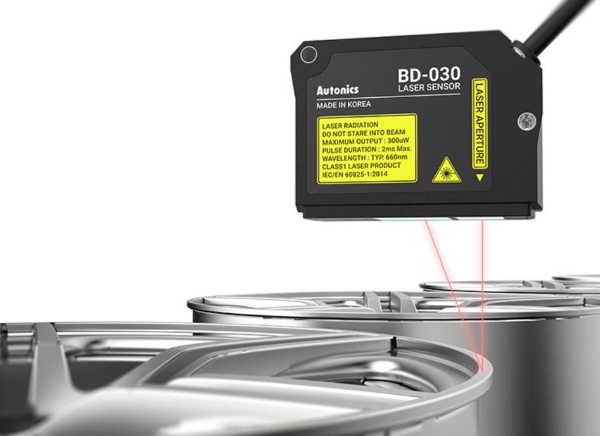 Laser displacement sensor from Autonics