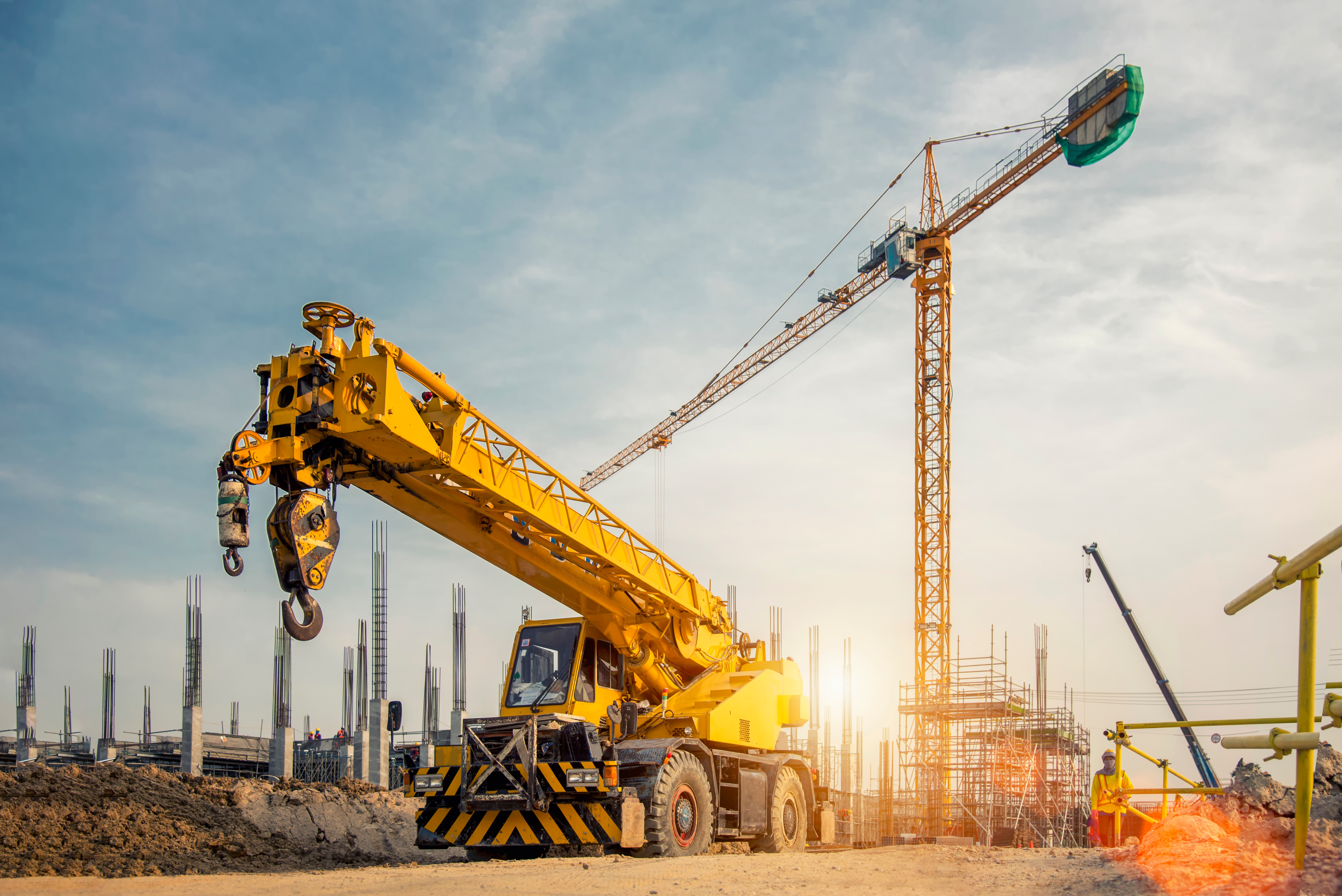 EAM580RS suitable for harsh environments, such as on mobiel machinery like loader or tower crane
