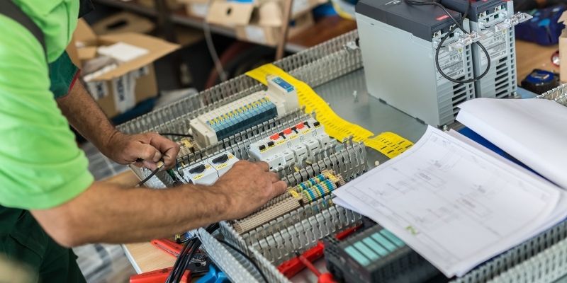 Control cabinet