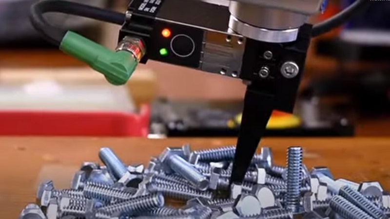 Bolt picking using PiC from CapSen