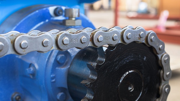 Grooved sprocket teeth