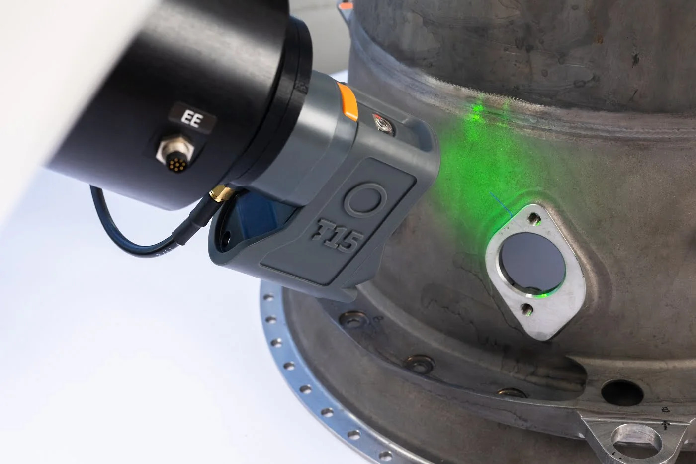 The Vectro2 can be used as a robotic metrology solution to inspect different manufactured products