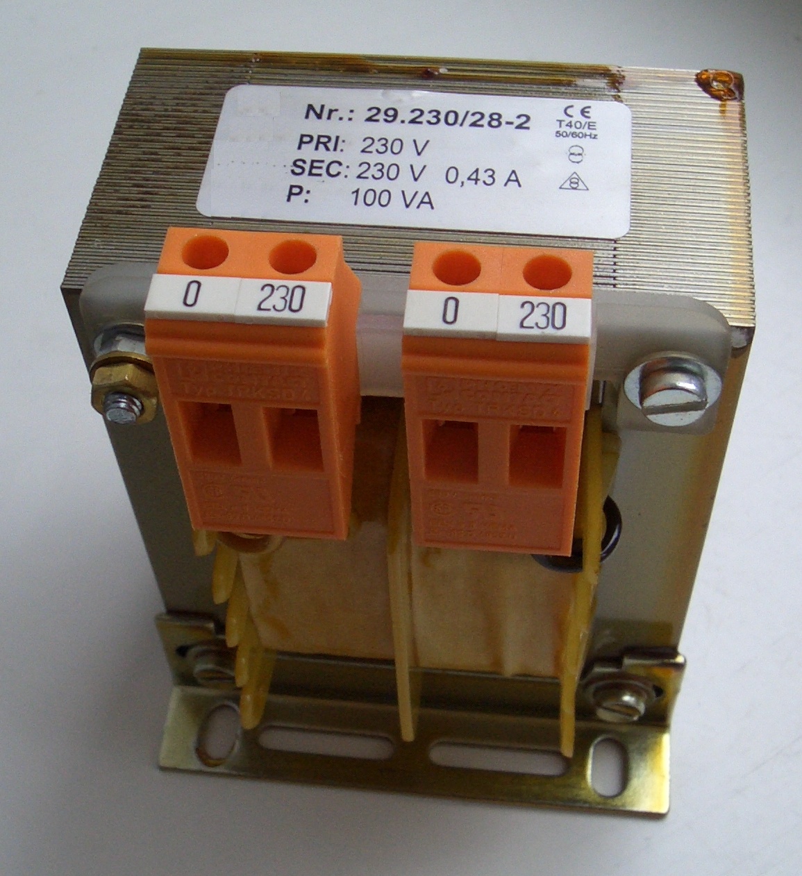Isolation transformer for filtering signals