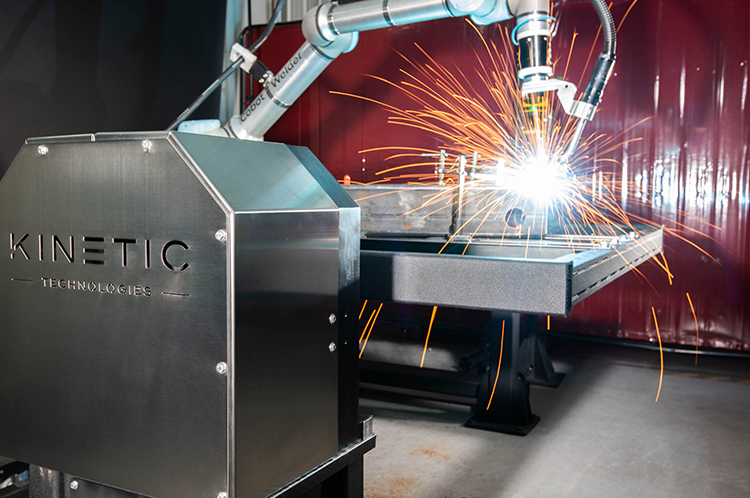 collaborative welding robot on headstock-tailstock 1 table