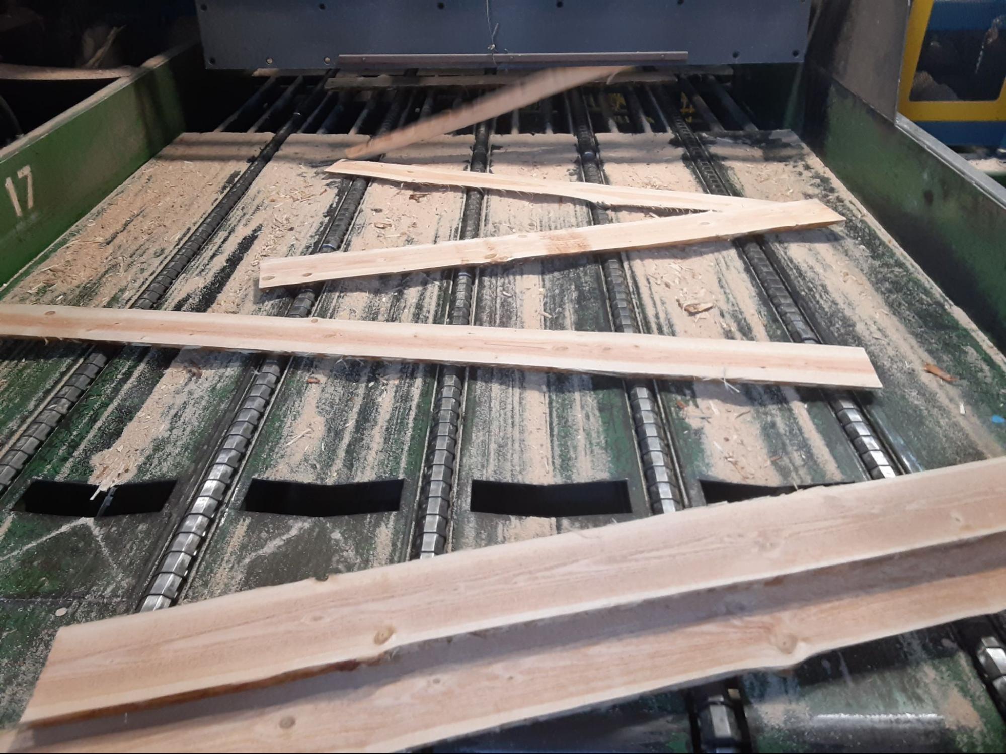 The side slabs must be sent to the edger to create the correct board izes
