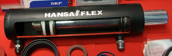 Inside view of a hydraulic cylinder