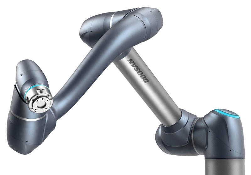 Doosan Robotics' H-SERIES H2017 cobot wih 20 kg payload