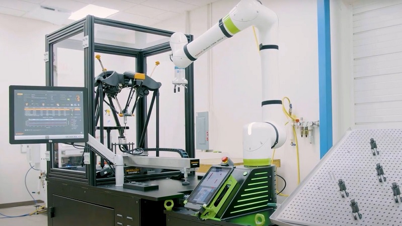 Metrology gauging cobot