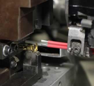 Wire crimp machine
