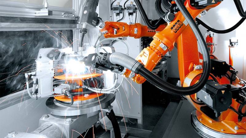 KUKA KR CYBERTECH nano ARC welding