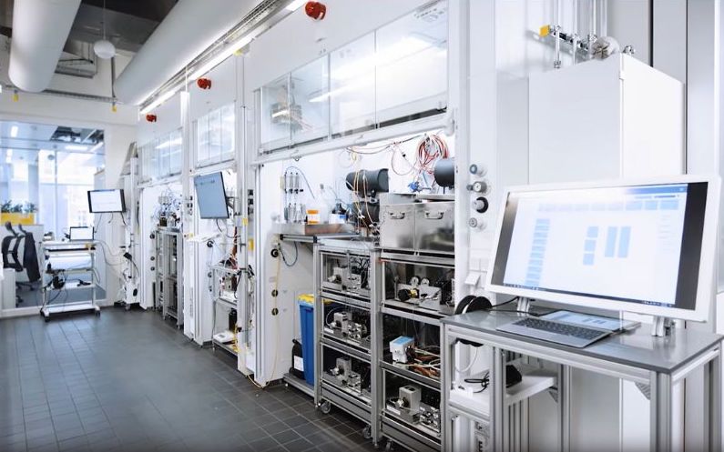 digitalization of labs and automation of laboratory equipment