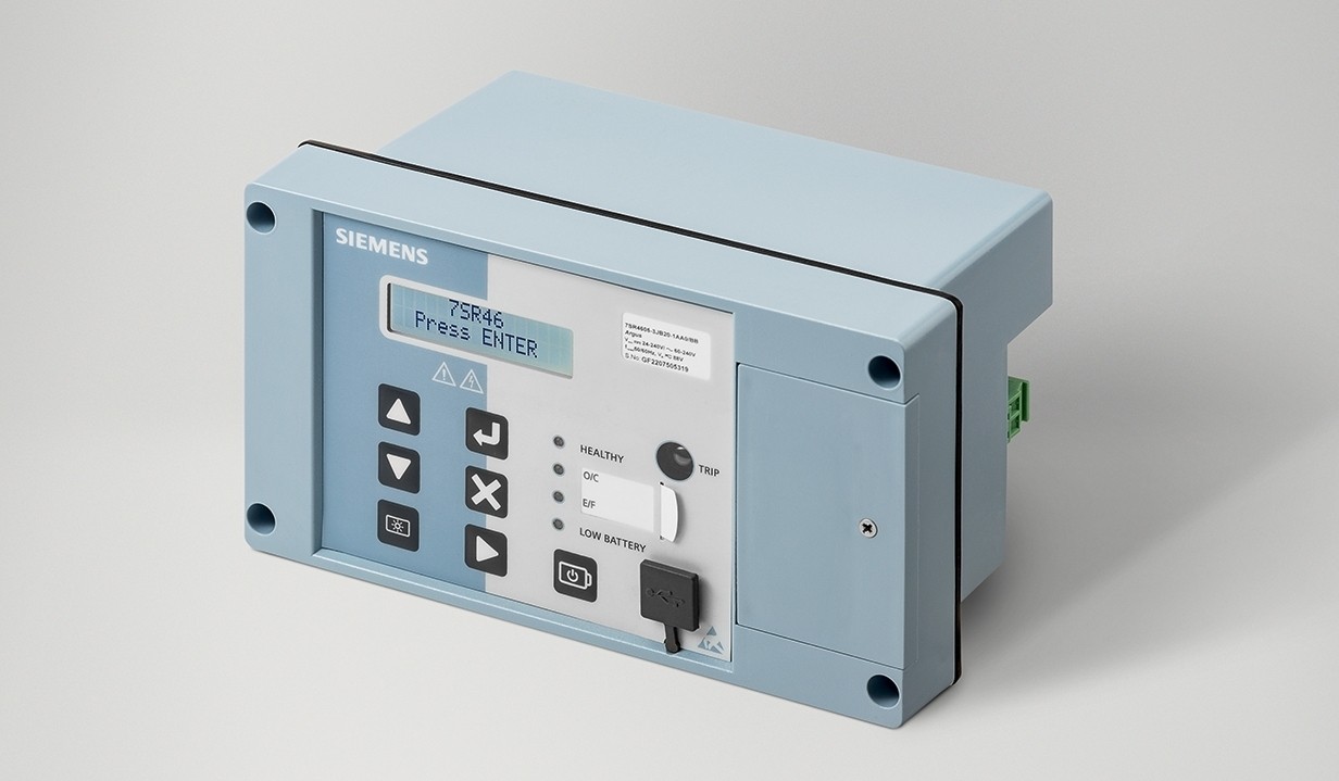 Siemens Reyrolle 7SR46 dual-powered protection relay