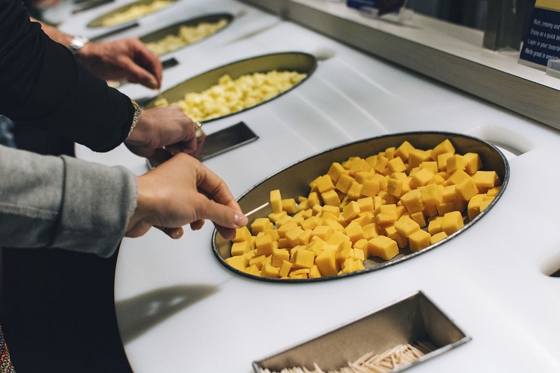 Grading cheese