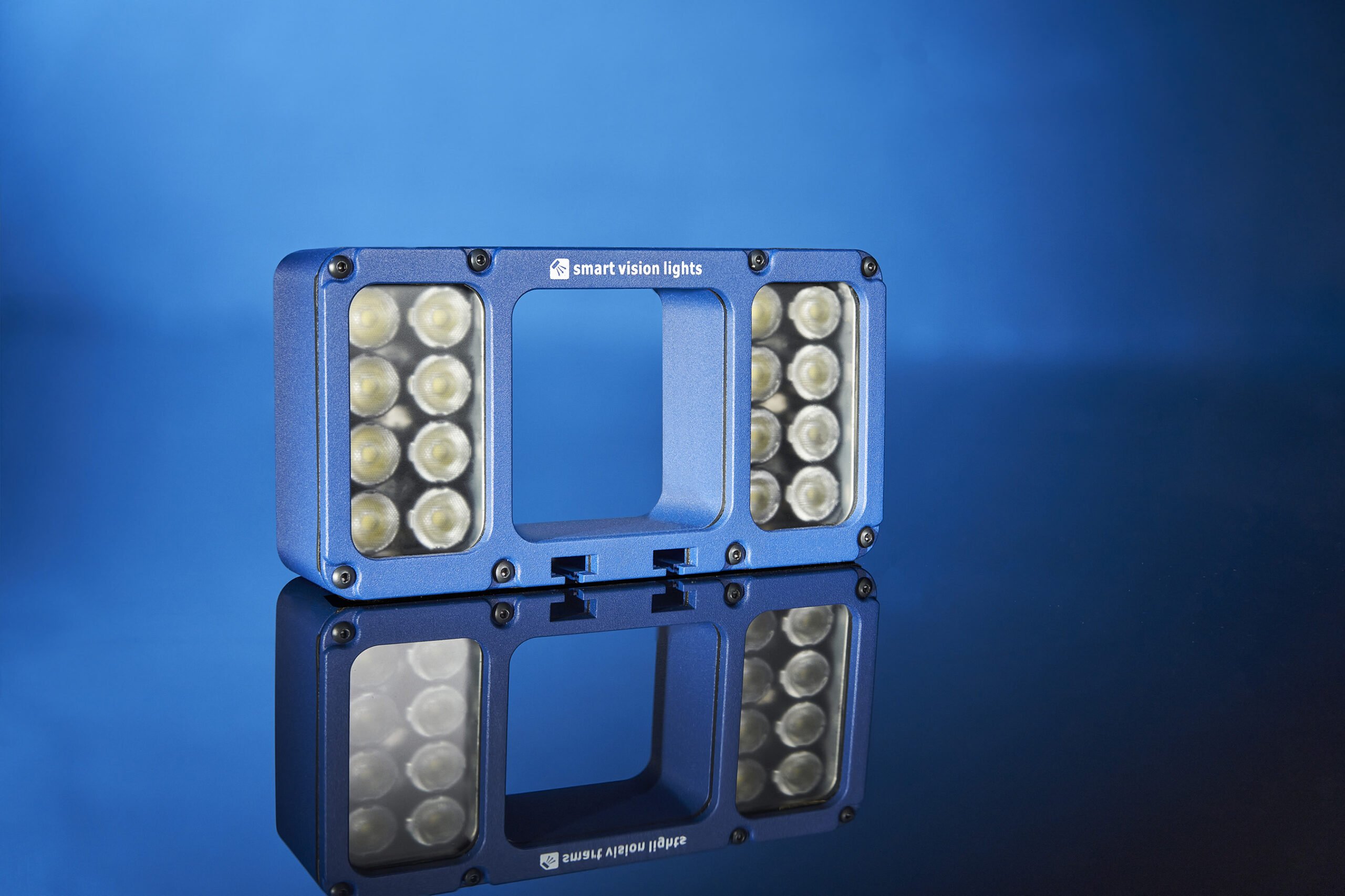 JWL 150-DO Lightgistics Series machine vision light utilizes Hidden Strobe Technology