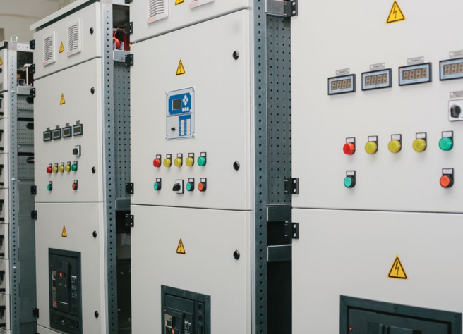 Relays for industrial control panels and control cabinets