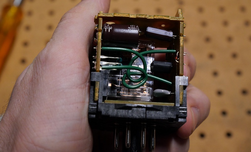 inside timer relay case