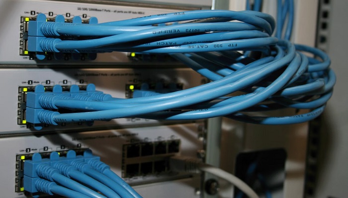 Cabled network router
