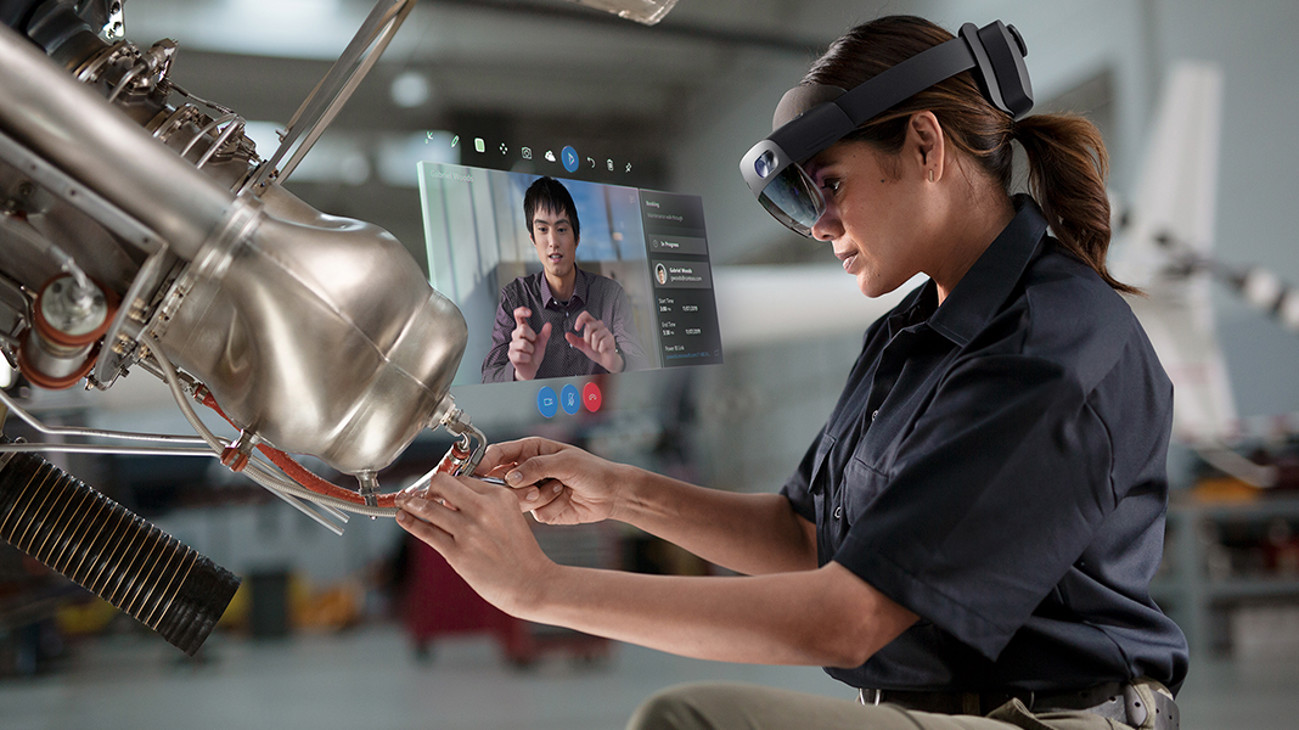 Mixed reality (MR) Microsoft Hololens 2 for remote assistance