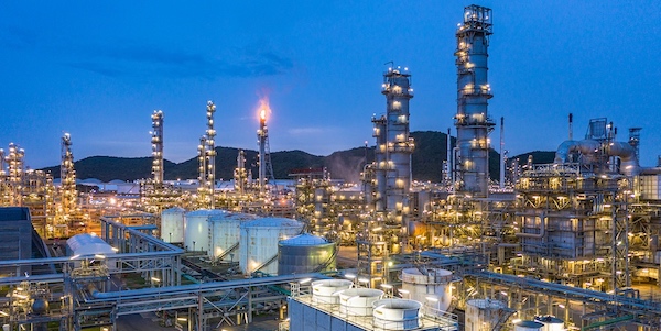 oil and gas refinery
