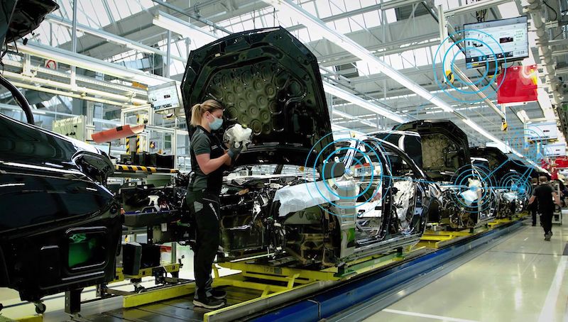 Mercedes-Benz digital production line