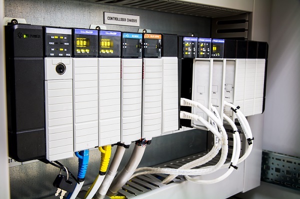 Nearly every PLC IDE allows the programmer to create UDTs. 