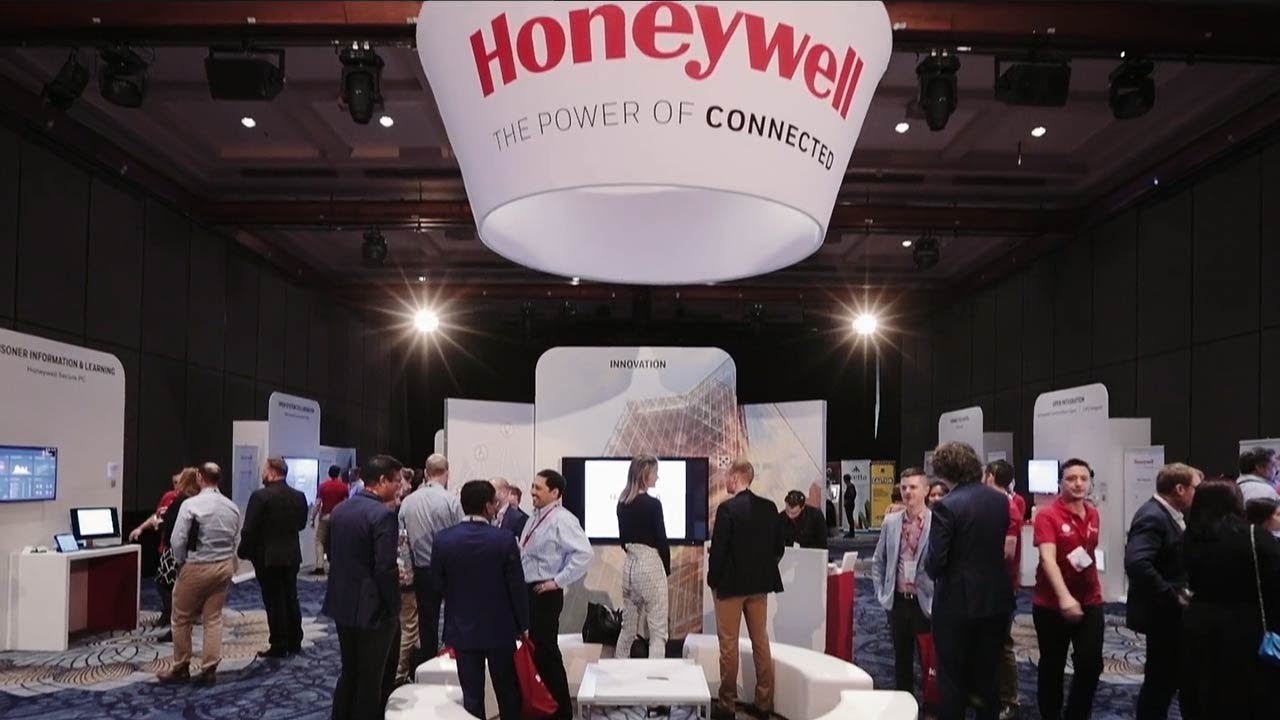 users at hug event in 2019