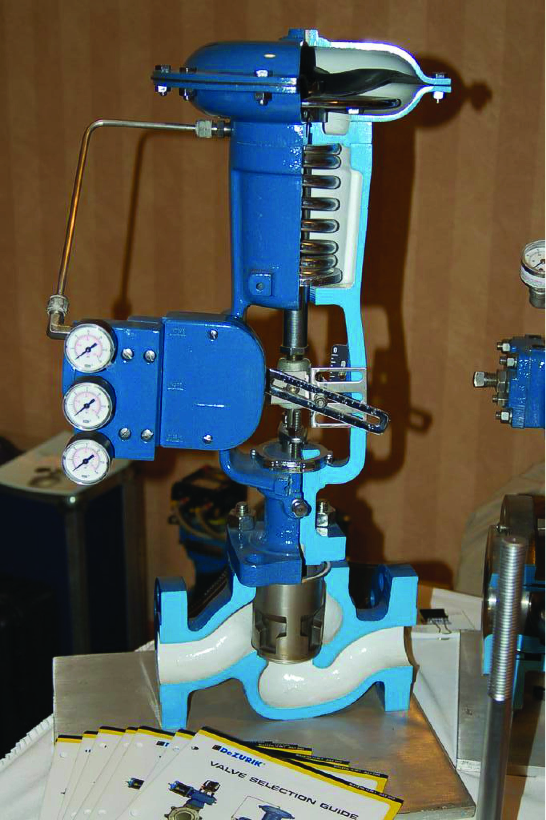 pneumatic diaphragm actuator cut-away control valve