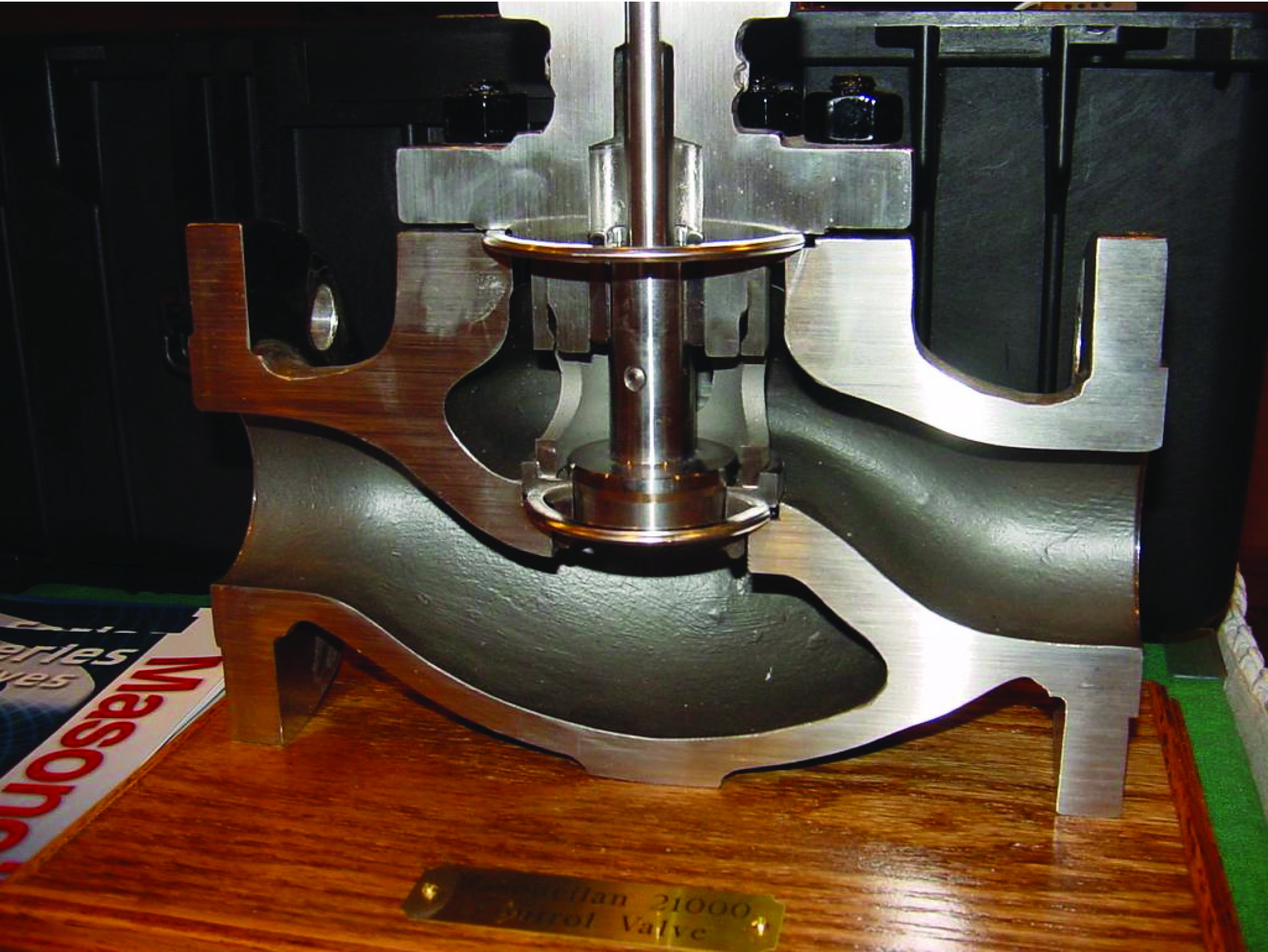 cut-away Masoneilan model 21000 globe valve body