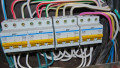 Interrupting Dangerous Current Flow: Fuses vs. Circuit Breakers