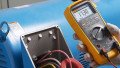Info Byte: Difference Between Analog and Digital Multimeters