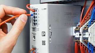 Phoenix Contact 24 V Power Supplies With Optional Multichannel Circuit Breakers