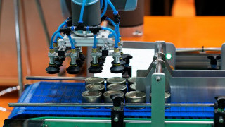 Industrial Robot End-of-Arm Tooling Comparison and Selection
