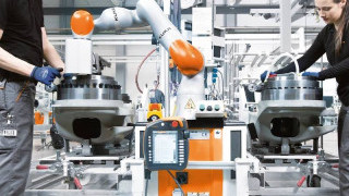 What Is a Cobot? A Brief Look at a Popular Industrial Automation Trend