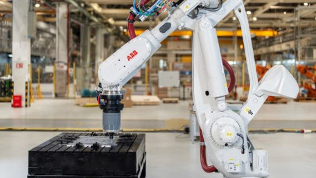 ABB Expands Industrial Robot Portfolio With Addition of IRB 7710 and IRB 7720