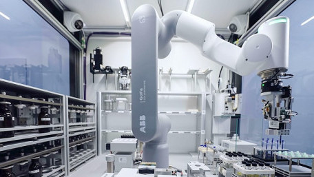 ABB GoFa Robots Set to Automate XtalPi Biomedical Laboratories