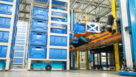 Fulfilling More than Orders: Amazon Deploys Robots for Enhanced Experience