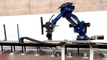 Comau and Leonardo Pilot Automated Inspection for Helicopter Blades