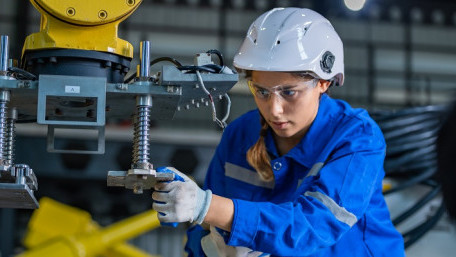 Trading Customization for Flexibility: Roundup of Robot Gripper Ecosystems