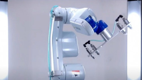 New Six-axis Robot Speeds Deployment With No-code Programming