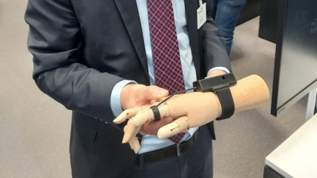 The Connector Detector: Fraunhofer Uses Sound to Verify Electrical Assembly