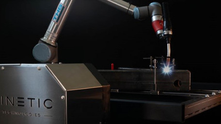 Kinetic Technologies Boosts Cobot Welding With Modular Positioners