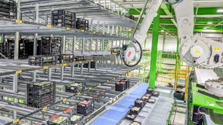 Dutch food company Heemskerk relies on ABB robots to deliver fresh, healthy food quickly and sustainably